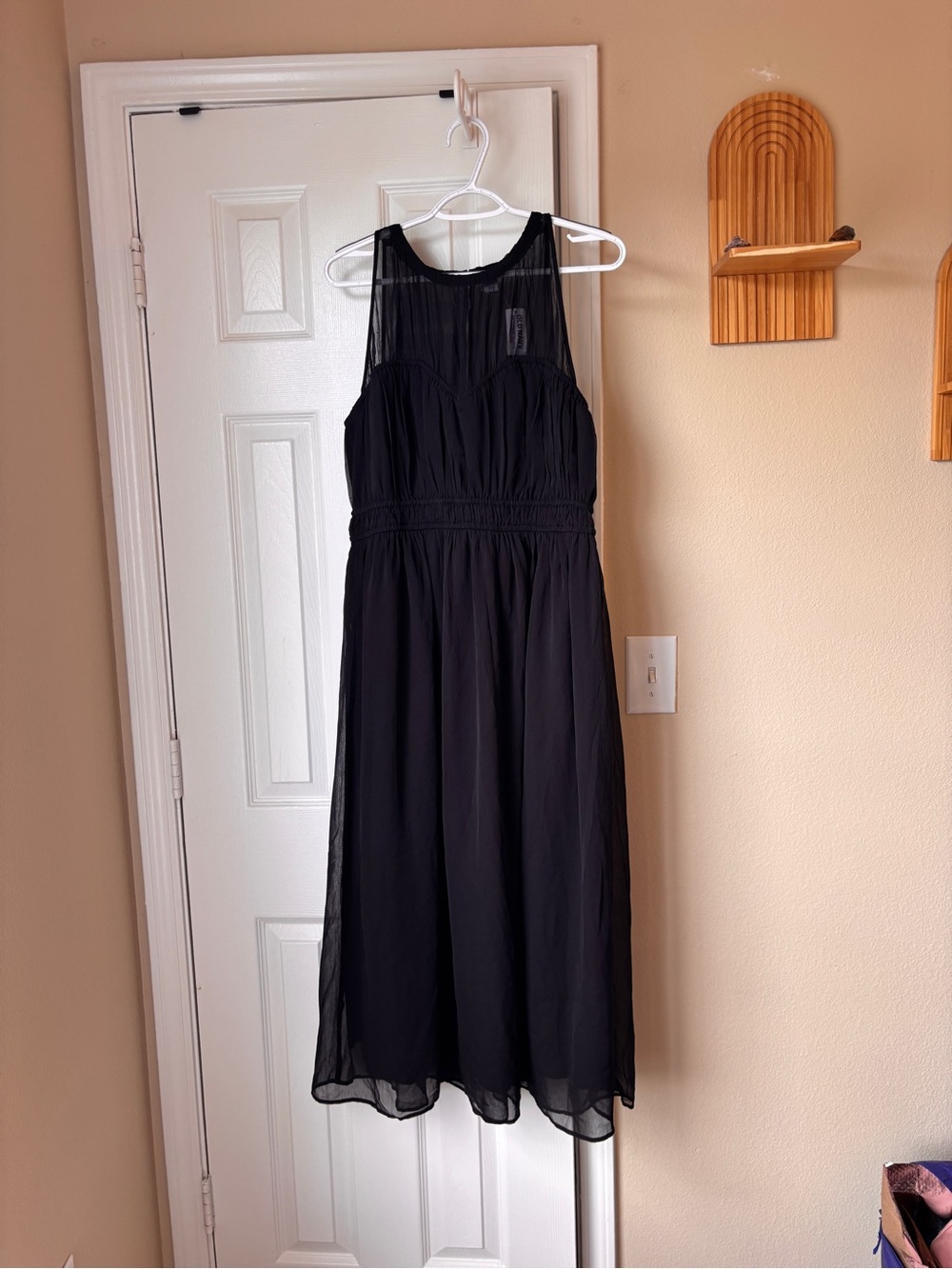 Elegant Black Sleeveless Midi Dress